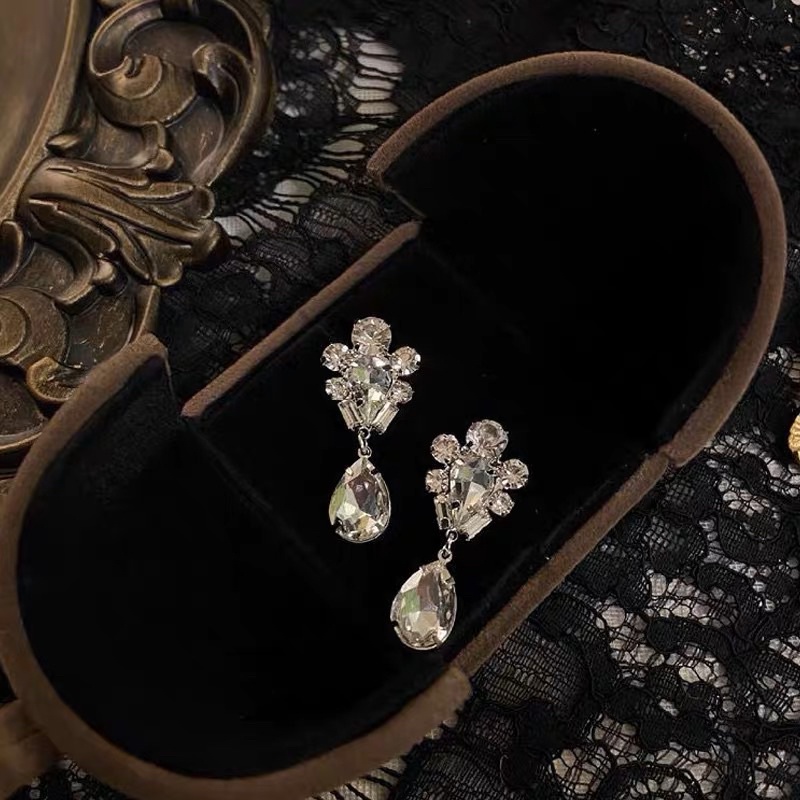 Khuyên tai hình giọt nước đính đá bling bling dự tiệc - Khanturban.vn