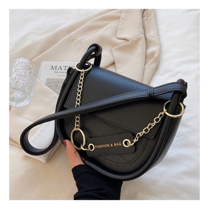 Túi đeo chéo nữ lắp vát mác xích phong cách hàn quốc