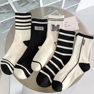 Image of ✌️ Veshop ✌️ A264 Kaos Kaki Wanita Motif Hitam Putih Fashion Korea Women Sock Import Murah