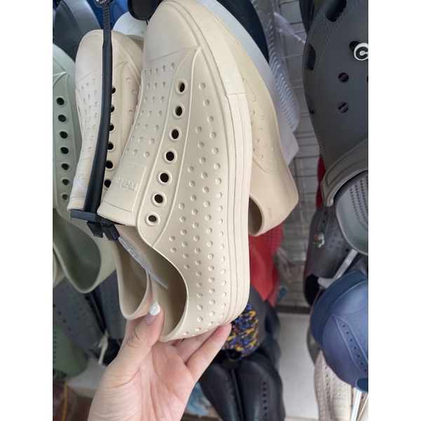 Giày Native hàng vnxk size m4 full viền ~ size 36 chân 22cm