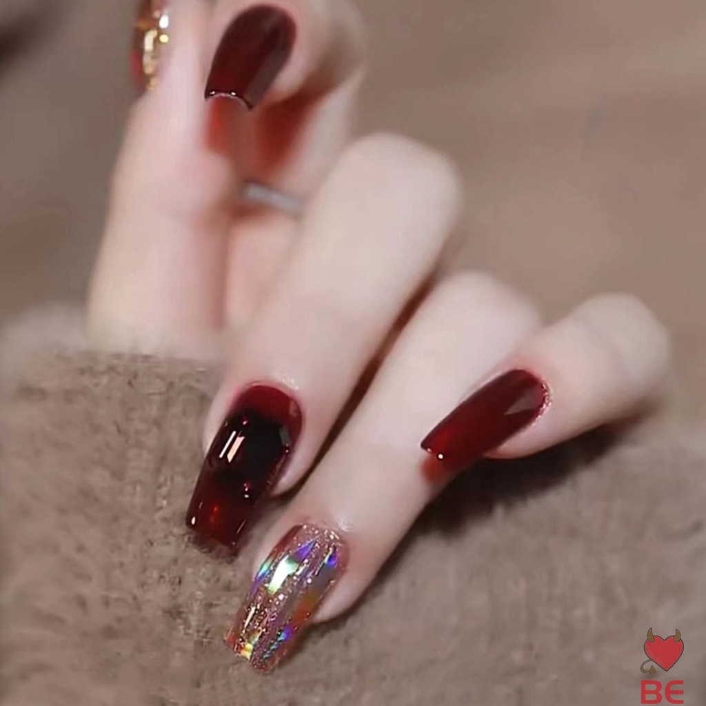 Set 24 móng tay giả YADORNOS màu đỏ đô phối kim sa lấp lánh thời trang dành cho nữ