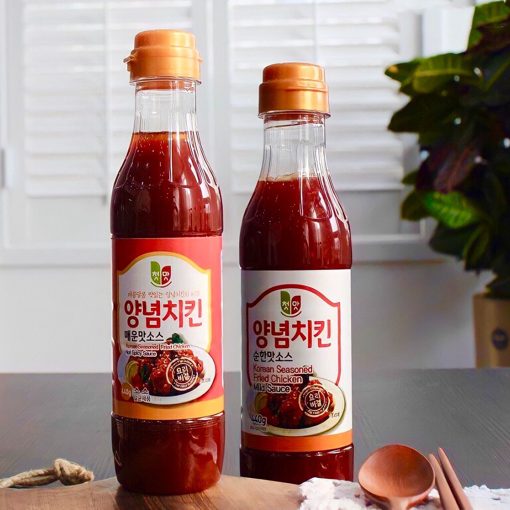 Sốt Ướp Gà Chungwoo Hàn Quốc Vị Cay, Ngọt 440G