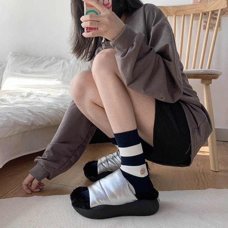 Tất vớ cổ cao sọc ngang icon đáng yêu - Tất vớ unisex trắng đen phong cách Hàn Quốc - Vớ siêu dày dặn giữ ấm