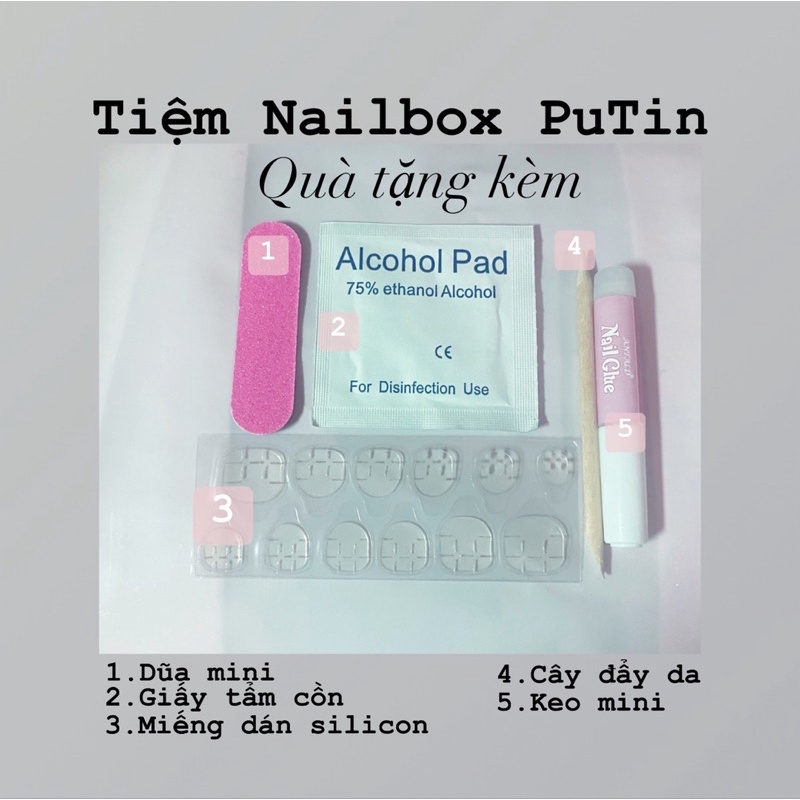 Móng úp thiết kế Nail box thiết kế giá rẻ - Mẫu sơn trắng đen gắn sticker LV