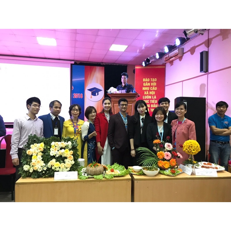 Thanh lý áo măng tô khâu tay Eva de eva