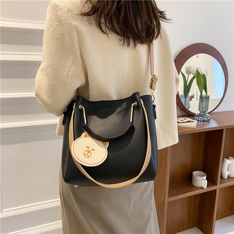 Túi đeo chéo IELGY sức chứa lớn thiết kế xinh xắn thời trang dành cho nữ