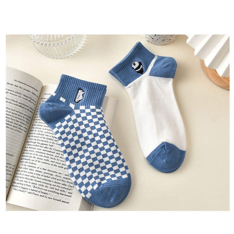 Vớ tất cổ ngắn thêu icon gấu xanh trắng