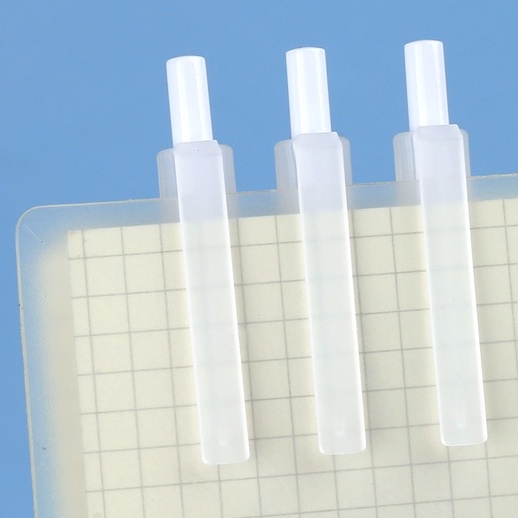 Bút Bi Mực Gel Muji Thân Mờ Ngòi 0.5mm 3 Màu Xanh Đen Đỏ Viết Trơn Ra Đều Bấm Nút - Color House