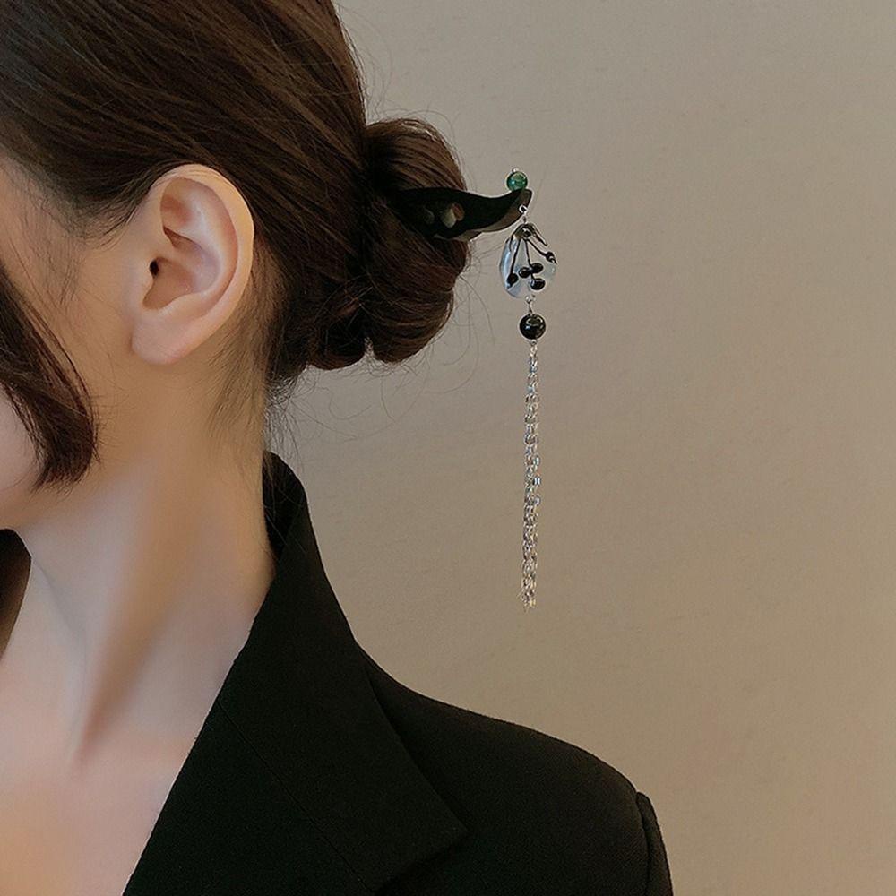 Trâm Cài Tóc Bằng Gỗ Phối Tua Rua Phong Cách Trung Hoa Cho Nữ