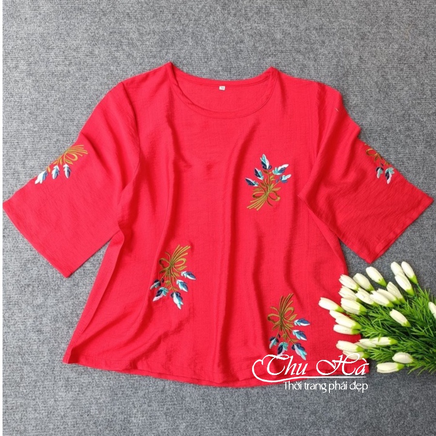 Áo trung niên nữ cổ tròn tay lỡ thêu hoa Thu Hà form rộng bigsize chất liệu đũi tơ mềm nhẹ mát AKH.54