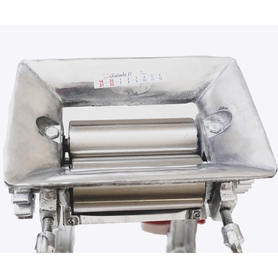 Máy cán khô lõi inox SHESHOP SHE22 Máy Cán Mực Khô Bằng Tay Kích thước: 25 x 20 x 10cm