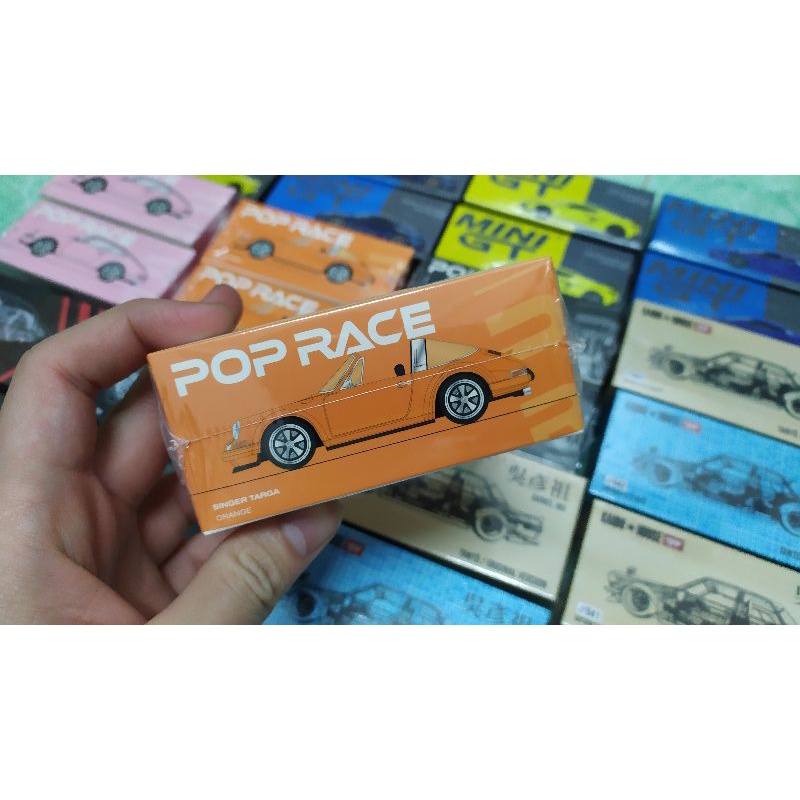 Mô hình ô tô Singer Targa 1/64 Poprace