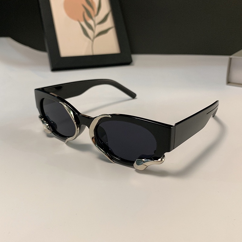 [Hàng Có Sẵn] Kính Mát Kiểu Mắt Mèo Ba Chiều Hình Dạng Rắn Phong Cách Retro Thời Trang Cho Nữ Y2K
