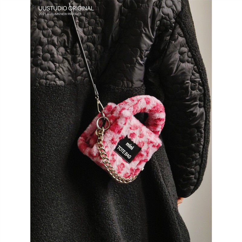 Túi Xách Lông Xù Hình Vuông Nhỏ Xinh Phối Dây Xích Cá Tính Cho Nữ 13X12X8