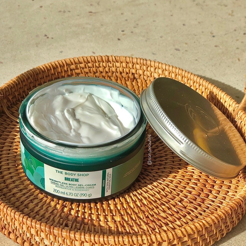 Kem dưỡng thể Breathe Weightless Body Gel Cream dòng Wellness The Body Shop