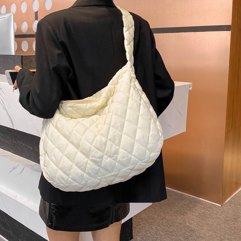 Túi xách nữ vải phao unisex nam nữ đựng vừa A4 và laptop, túi đeo vai, đeo chéo trần trám ulzzang