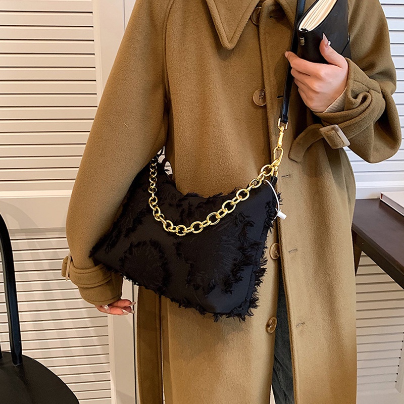 Túi Đeo Chéo Màu Xanh Lá Thiết Kế Độc Đáo Cho Nữ