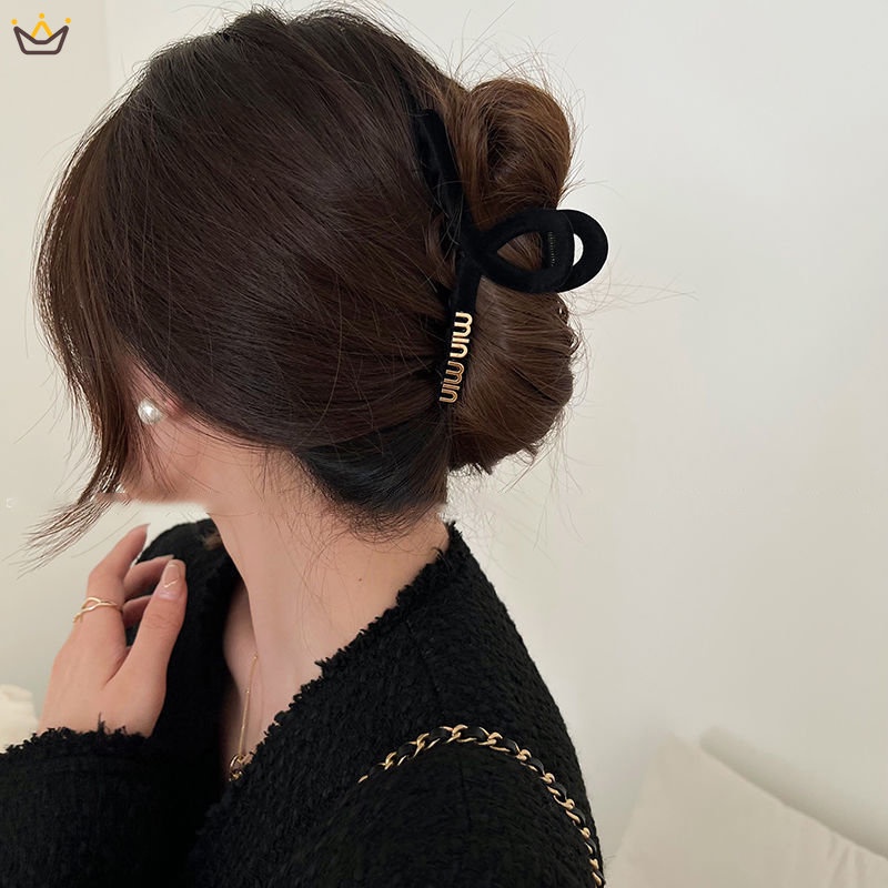 Kẹp Tóc Hình Cá Mập Màu Đen Chất Lượng Cao Cho Nữ