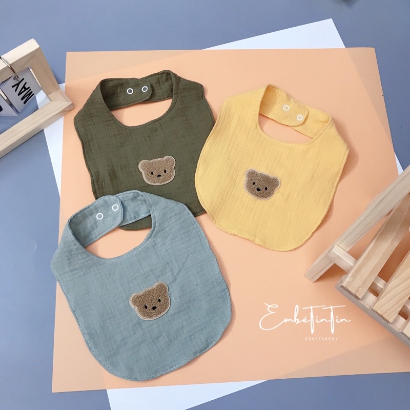 Yếm cổ muslin có hình gấu bear hot hit cho bé