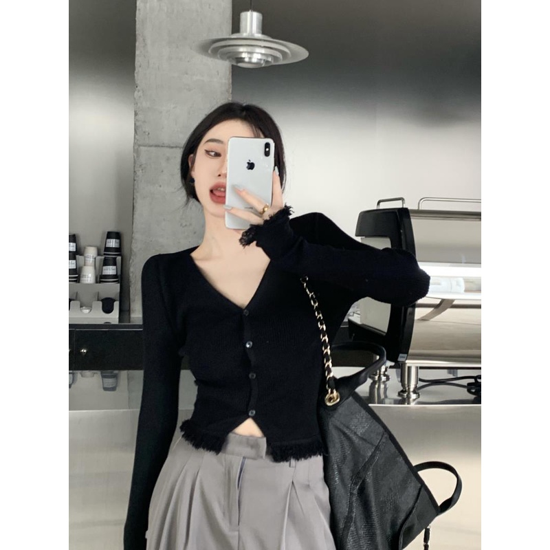 Áo Khoác Cardigan Dệt Kim Tay Dài Cổ Chữ V Màu Đen Phối Tua Rua Phong Cách Hong Kong Thời Trang Mùa Thu Cho Nữ
