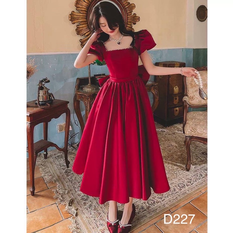 Đầm đỏ viền ngọc trai - D227