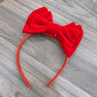 Bờm nhung đỏ cho bé gái