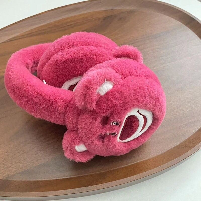 CHỤP TAI BÔNG VÀ KHĂN QUOÀNG CỔ  MÙA ĐÔNG HÌNH GẤU HỒNG DÂU TÂY ĐÁNG YÊU