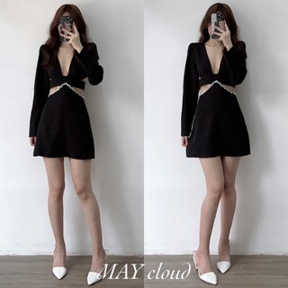 Đầm tay dài hở eo đen