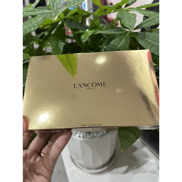Bảng phấn mắt má #Lancome tách sét siêu đẹp lỗi nhẹ màu đen