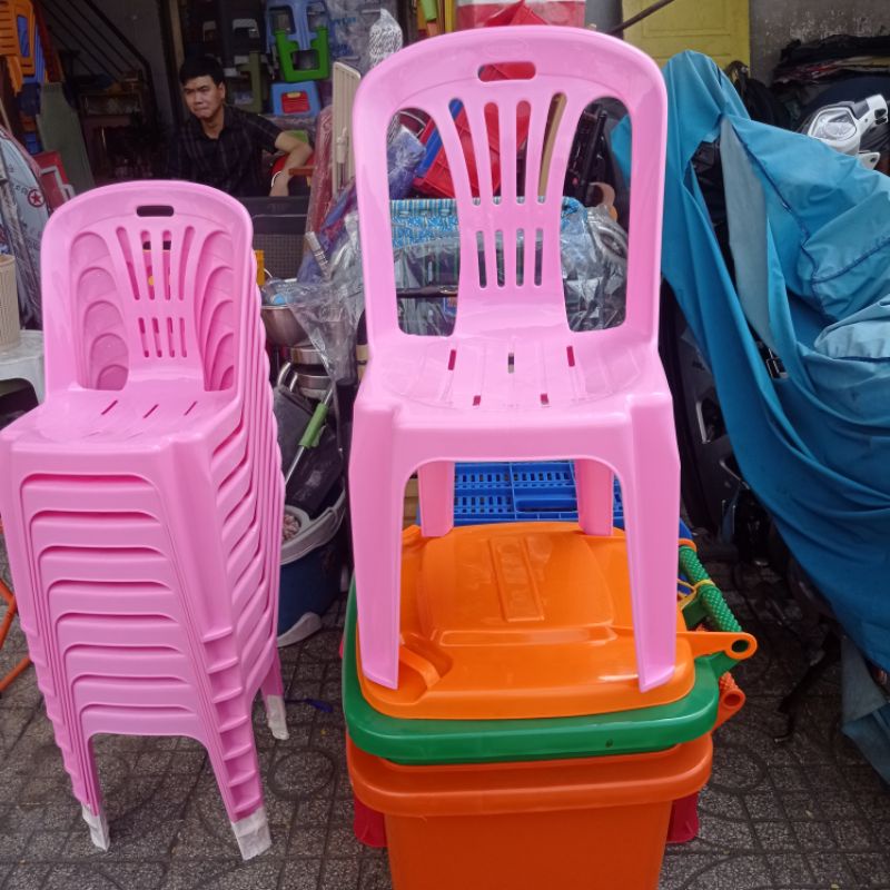 Ghế dựa nhỏ màu hồng