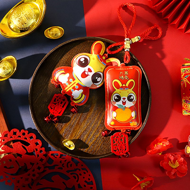 Dây treo gắn chuông đỏ trang trí cành đào . quất ngày TẾT tài lộc, liễn gia treo tài lộc trang trí cây mai, đào ngày TẾT