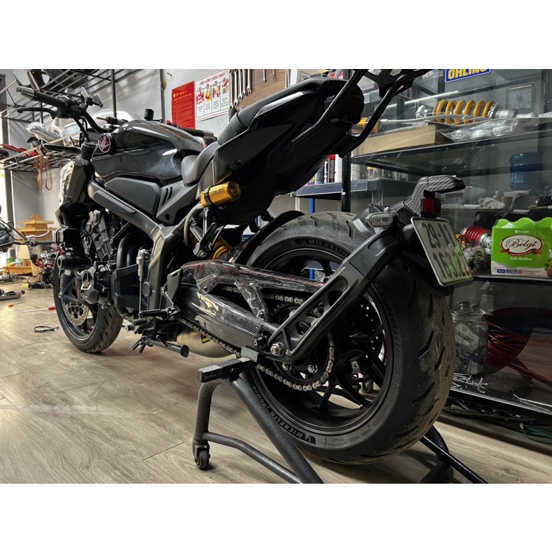 Ốp gắp Honda CB650R - CBR650R chất liệu Carbon Fiber.