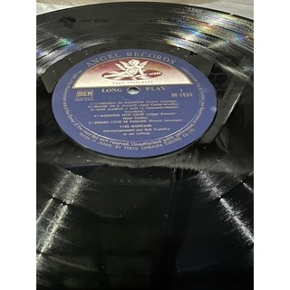 Đĩa than vinyl nhạc Pháp