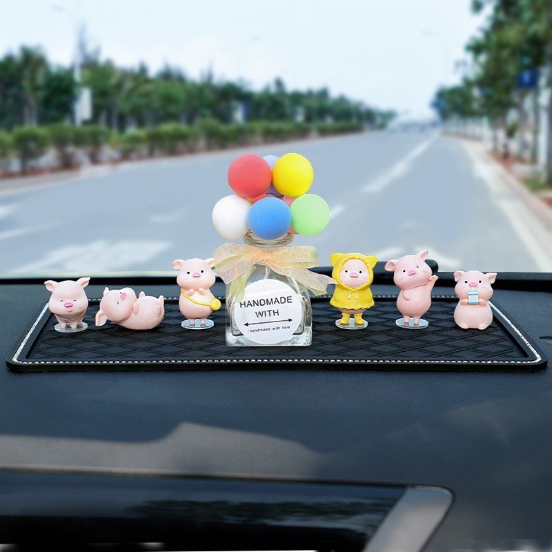 6 chú heo trang trí taplo xe dễ thương