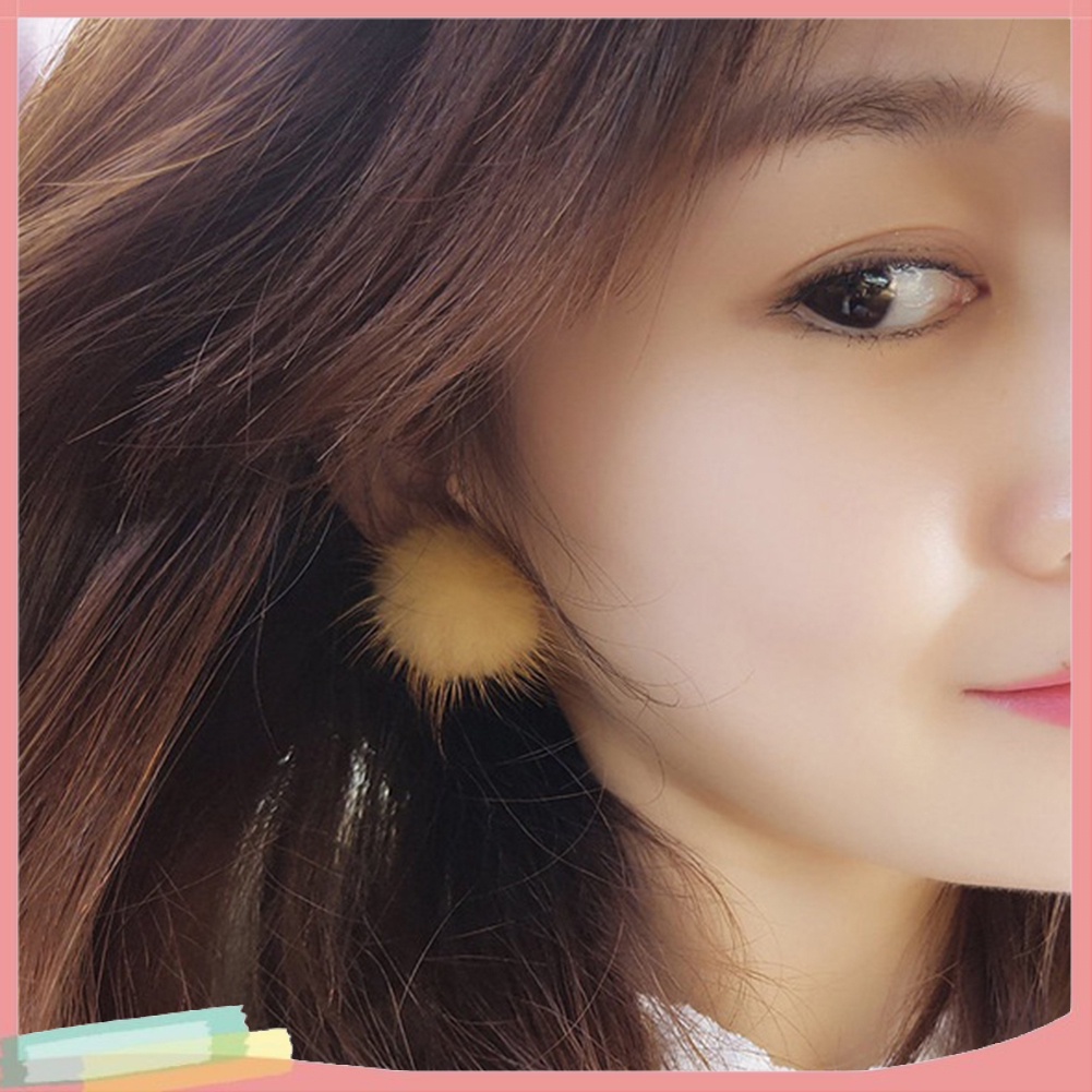 Đôi khuyên tai bóng lông thời trang cho nữ