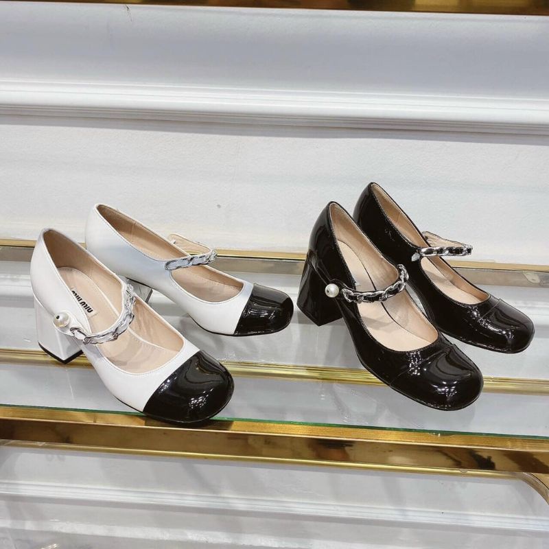 Giày nữ đế vuông cao gót quai ngọc 7cm giày nữ bít mũi phối xích da bóng thời trang hot 2023 jumato