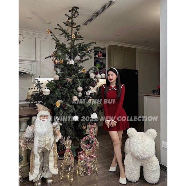Váy len cổ sen viền ren siêu xinh xắn chuẩn Kim Anh Bùi
