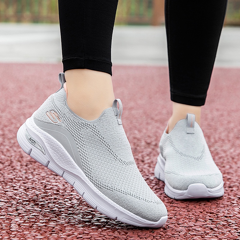 Hàng Có Sẵn Giày Thể Thao Skechers_ GOWALK ArchFit Đế Mềm Nhẹ Thoáng Khí Phối Ren Đơn Giản Cho Nữ