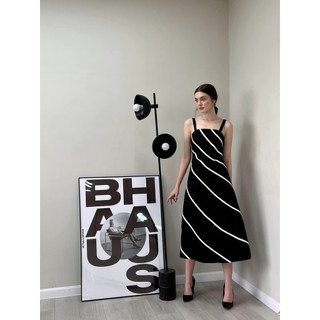 Đầm Đen 2 Dây Phối Kẻ Sọc Nữ AT MODA DE LITA