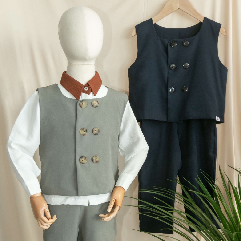 Set sơ mi bé trai bé ga Botarisa, chất liệu đũi tằm, có 3 chi tiết áo sơ mi, vest gile quần kaki cho bé đi tiệc, du lịch