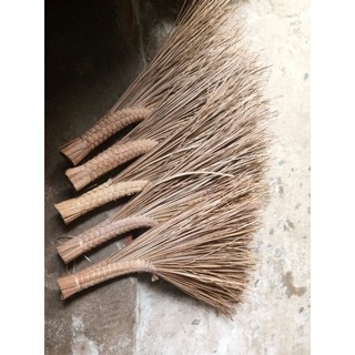 Chổi cọng dừa loại nhỏ để quét bếp