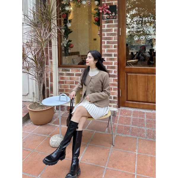 Áo khoác dạ mịn cổ tròn túi bên cúc đồng the.sweaterweather TSW