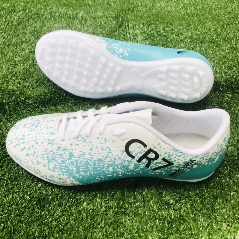 Giày đá bóng,giầy đá banh đã khâu Full đế size lớn đến bé,đá sân cỏ nhân tạo