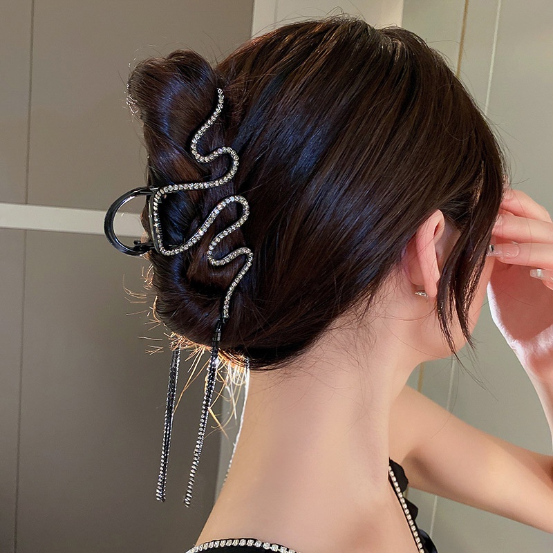 Kẹp Tóc Dạng Rắn Đính Kim Cương Lấp Lánh Sang Trọng