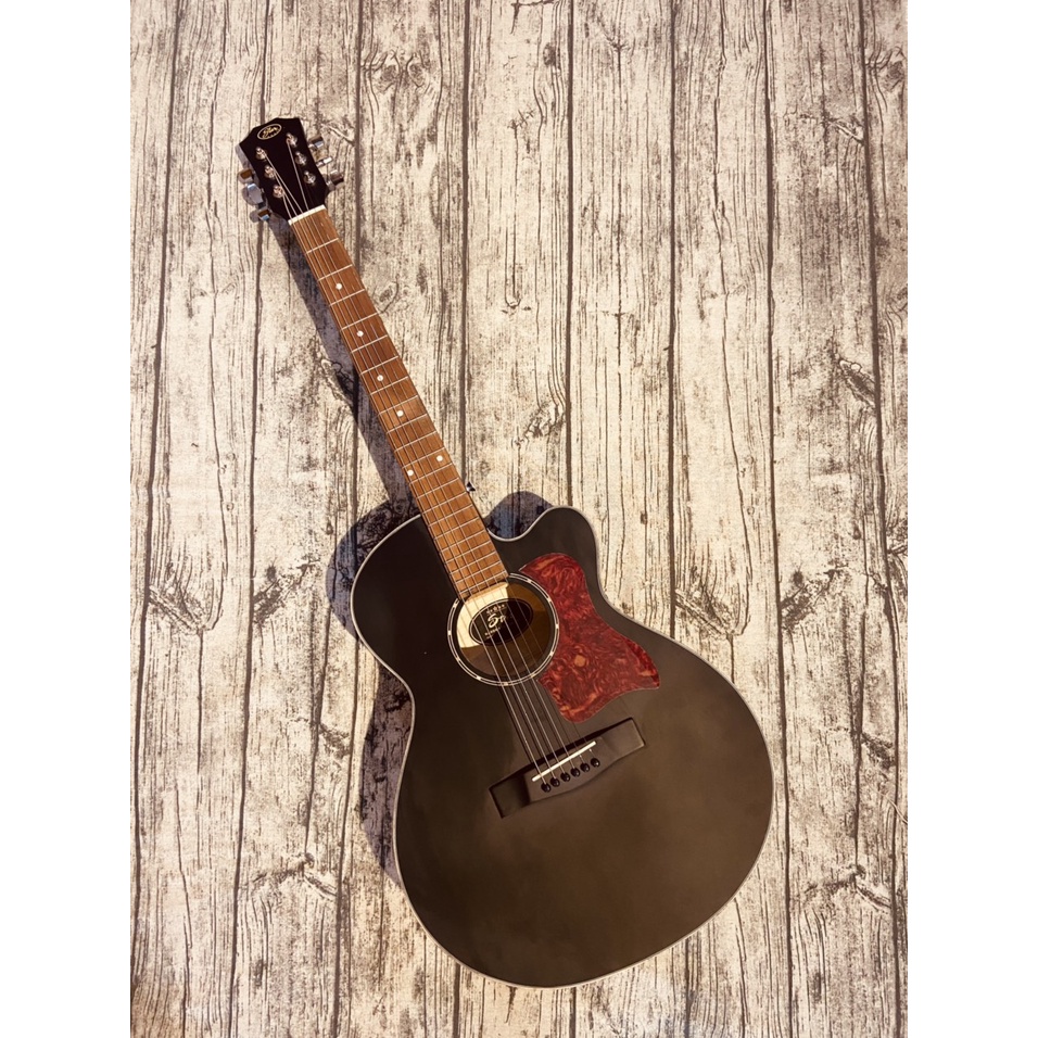 Đàn guitar giá rẻ cho người mới chơi St-01 màu đen