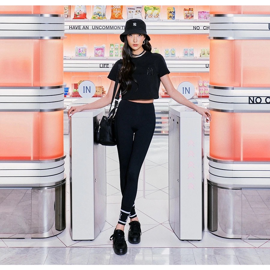 Túi Xách Nữ MLB NY BASIC BUCKET BAG BLACK Hàng Xuất Dư Logo NY 2 Màu Đen Trắng