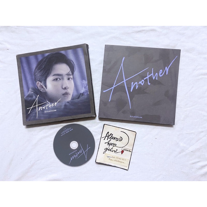 Kim Jae Hwan wanna one mini Album Another đã khui seal, gồm CD và photobook như hình.