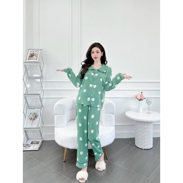 Bộ Pyjama tay dài quần dài lụa mango.