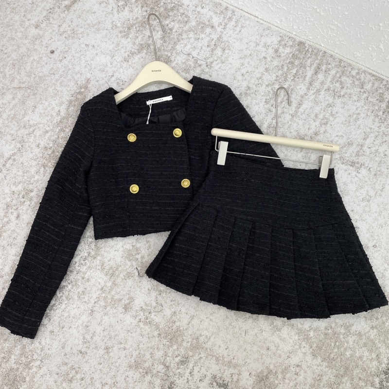 Set áo dạ đen nhũ cổ vuông + chân váy xếp ly khuy vàng siêu xinh⚡  Váy dạ đen hàng 2 lớp dày siêu hot