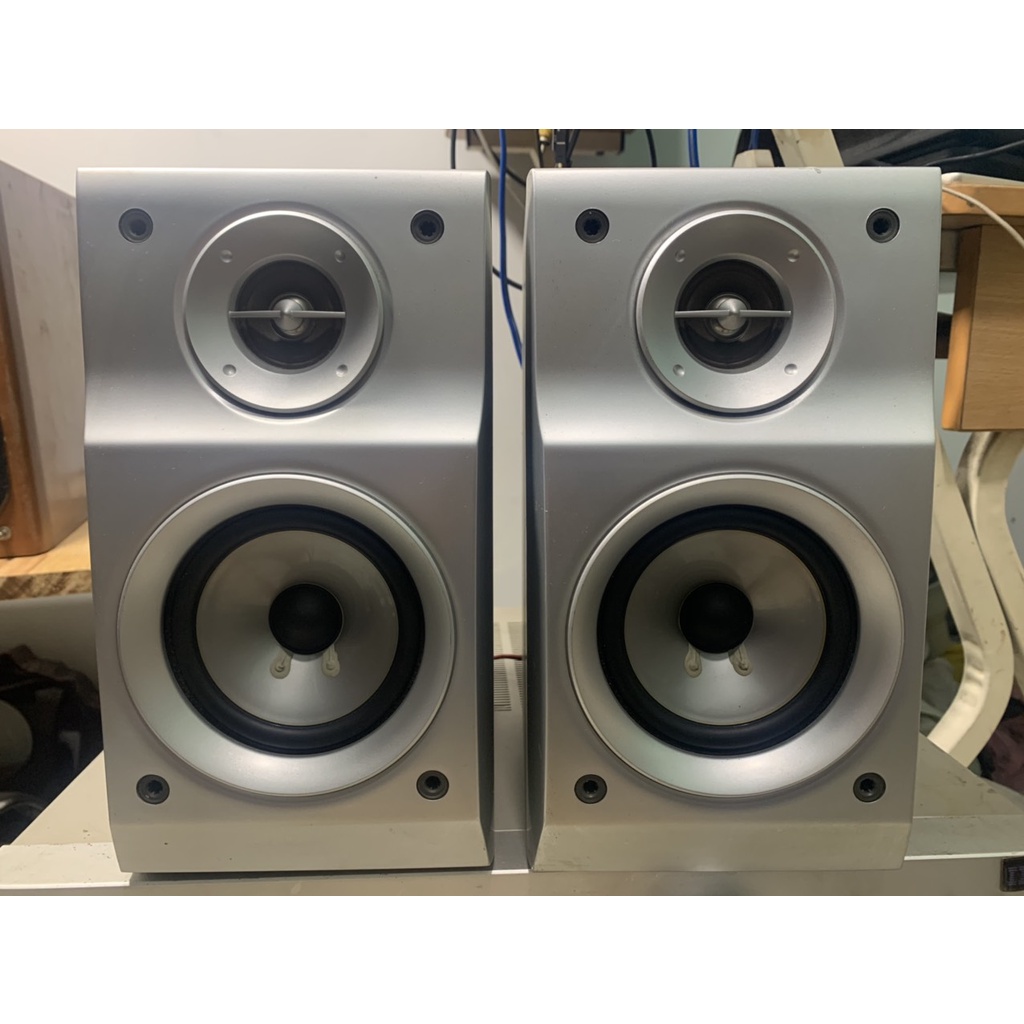 Bán cặp loa nghe nhạc Victor SP - UXZ7MD đẹp keng hát chẩn hàng bãi nhật về ngoại hình khá đẹp thùng gỗ đẹp keng lưới đẹ